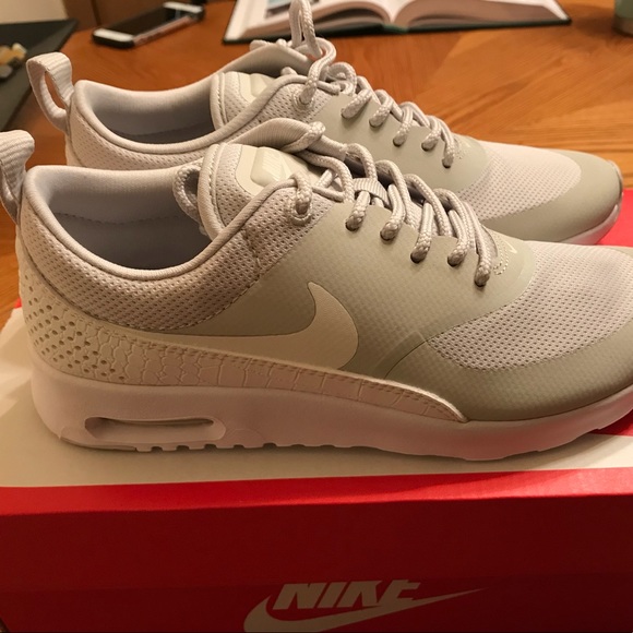 Nike Shoes - Nike Air Max Thea